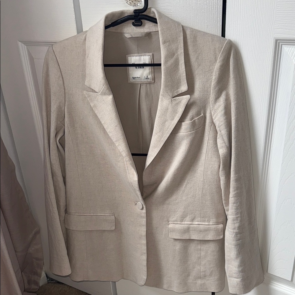 Abercrombie & Fitch Beige Blazer